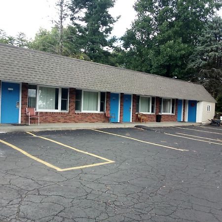 Baw Beese Inn Hillsdale Bagian luar foto